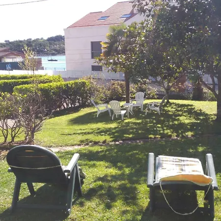 Casa Con Aparcamiento Jardín Y Vistas A Bahia San Vicente De La Barquera