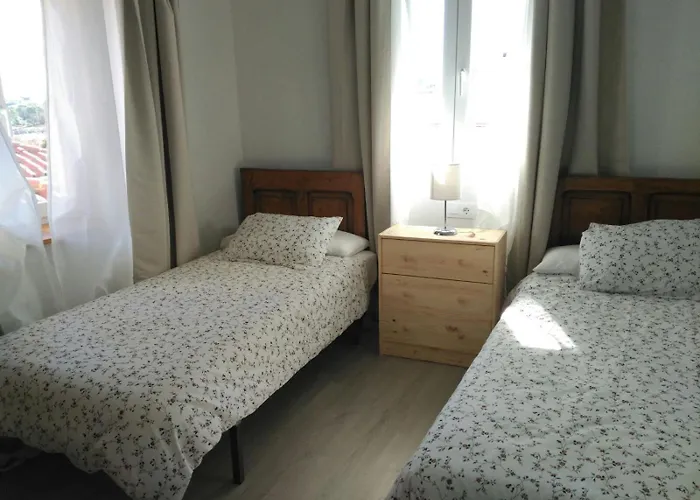 Casa Con Aparcamiento Jardín Y Vistas A Bahia San Vicente De La Barquera